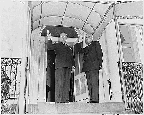 Mossadegh with Truman, Source: U.S. National Archives Mossadegh with Trumam