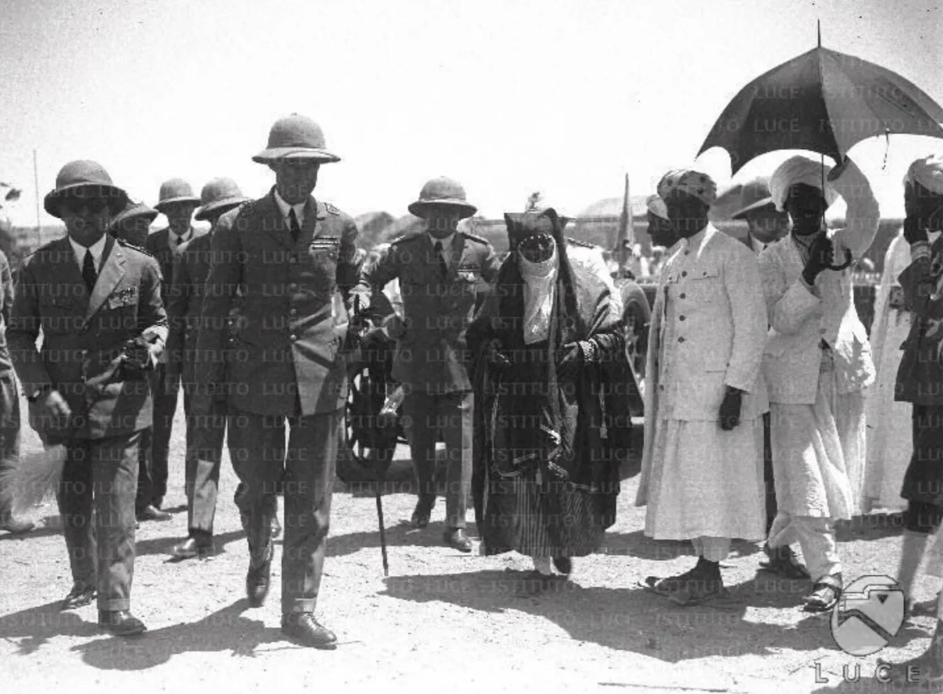 ‘La sceriffa Alaluja El Morgani rende omaggio al duca degli Abruzzi. Massaua, 07/05/1927’, Archivio Storico Luce, accessed 20 April 2020, ​archivioluce.com (Source: Student dissertation).