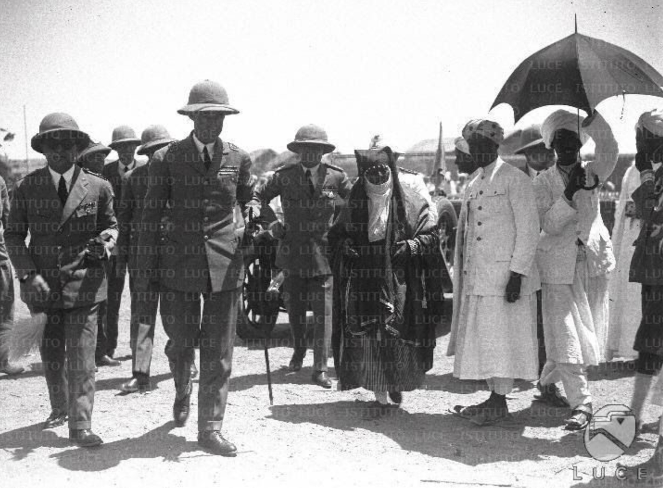‘La sceriffa Alaluja El Morgani rende omaggio al duca degli Abruzzi. Massaua, 07/05/1927’, Archivio Storico Luce, accessed 20 April 2020, ​archivioluce.com (Source: Student dissertation).