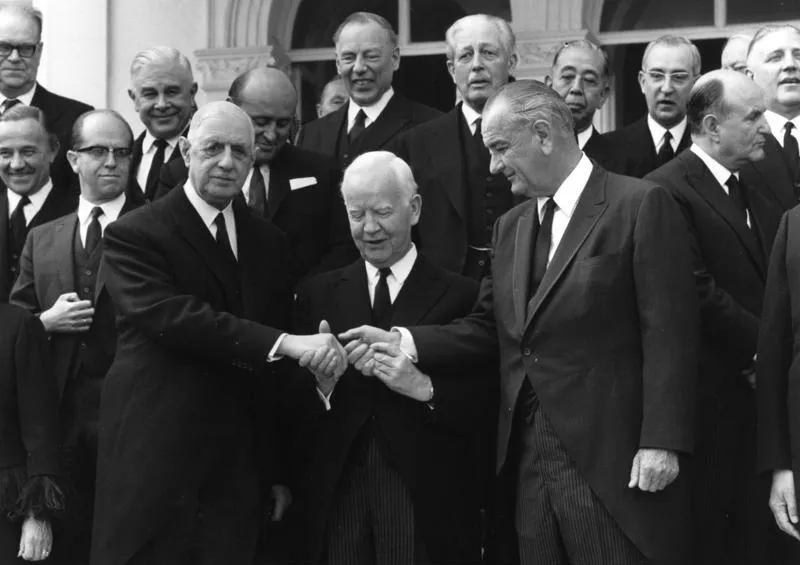 French President Charles de Gaulle, West Germany President Heinrich Lübke, and U.S. President Lyndon B. Johnson in 1967. Source: German Federal Archives, Wikimedia Commons. CC BY-SA 3.0 de.