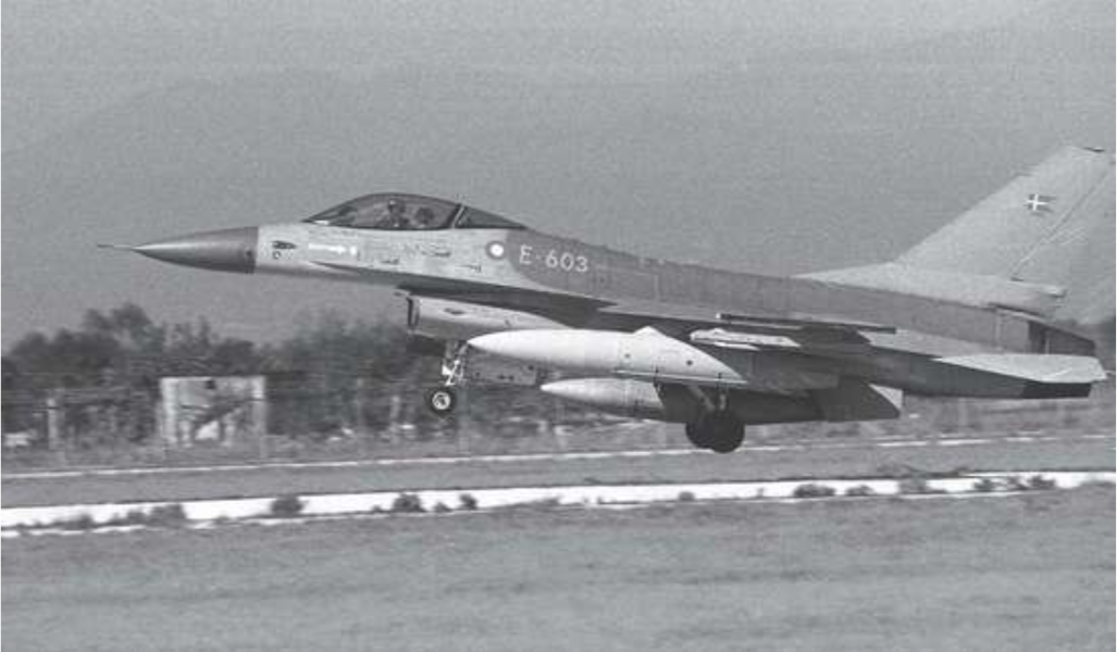 Danish F-16 at the Grazzanise-base in Italy, during the 1999 NATO Operation Allied Force. Source: Den Store Danske Gyldendals Åbne Encyclopœdi