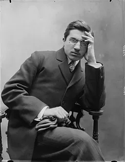 Eugenio Coselschi fotografato da Mario Nunes Vais. Source: Wikipedia Commons.